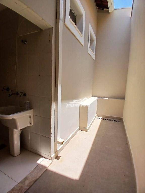 Casa de Condomínio para alugar com 3 quartos, 130m² - Foto 9