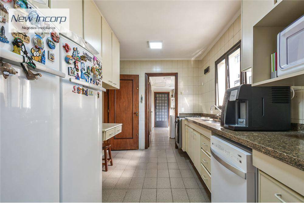 Apartamento à venda com 3 quartos, 193m² - Foto 41