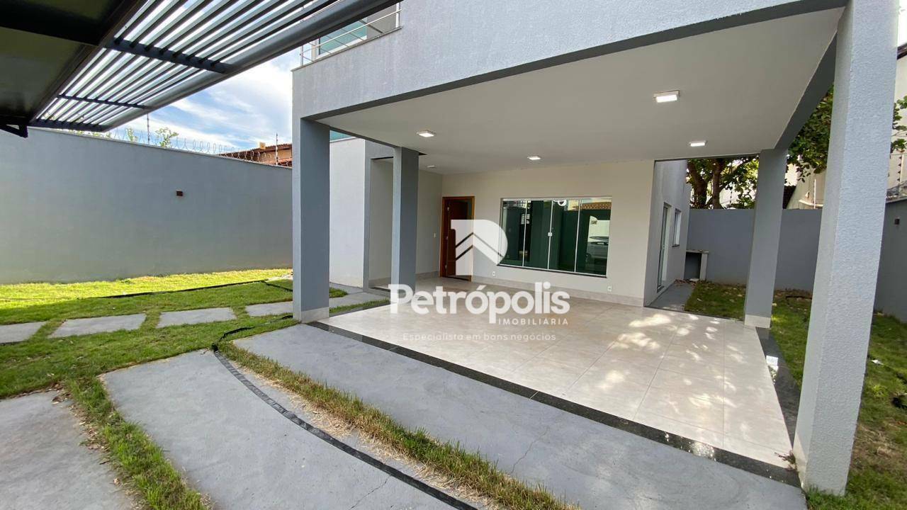 Sobrado à venda com 3 quartos, 160m² - Foto 1