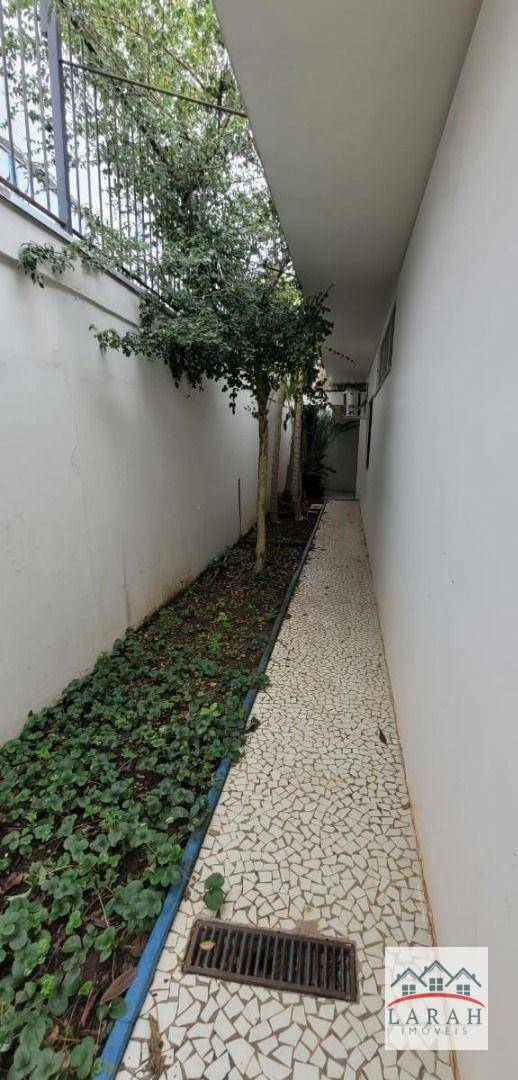 Casa à venda com 3 quartos, 300m² - Foto 7