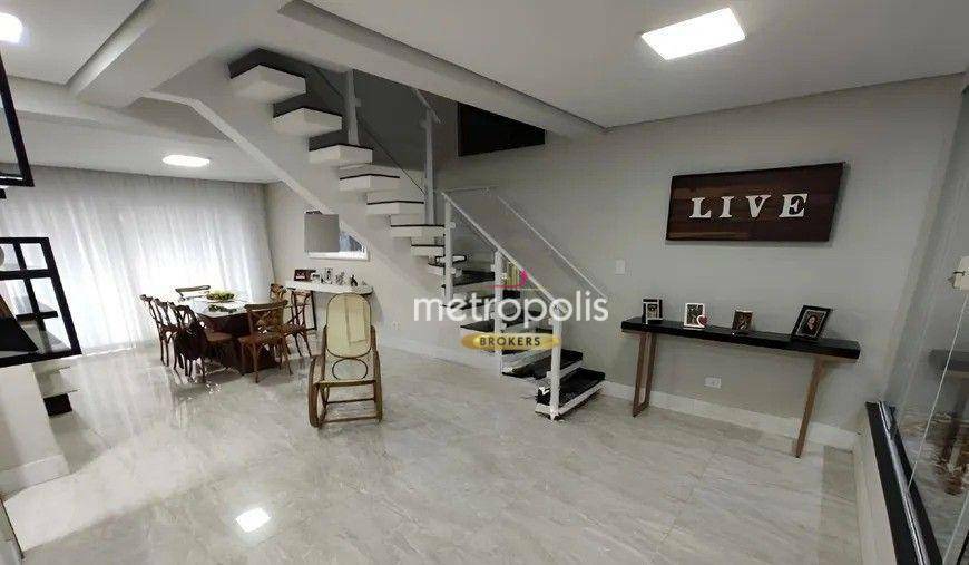 Sobrado à venda com 3 quartos, 305m² - Foto 1