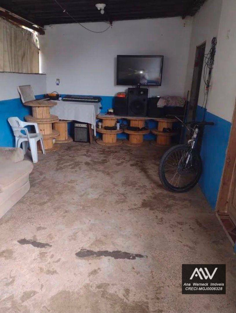 Casa à venda com 2 quartos, 100m² - Foto 4