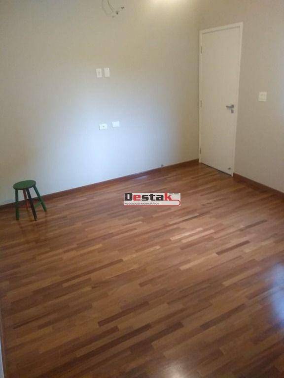 Sobrado à venda com 3 quartos, 318m² - Foto 10