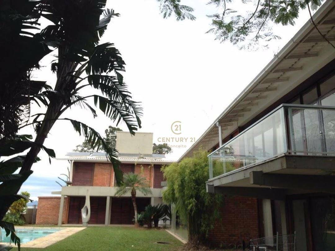 Casa à venda com 7 quartos, 686m² - Foto 1