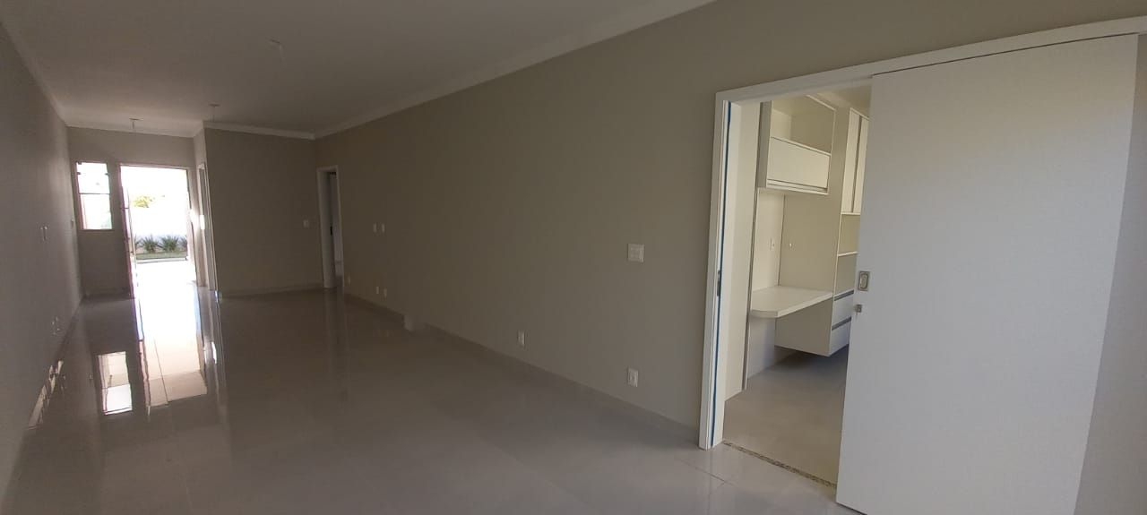 Casa para alugar com 3 quartos, 133m² - Foto 3