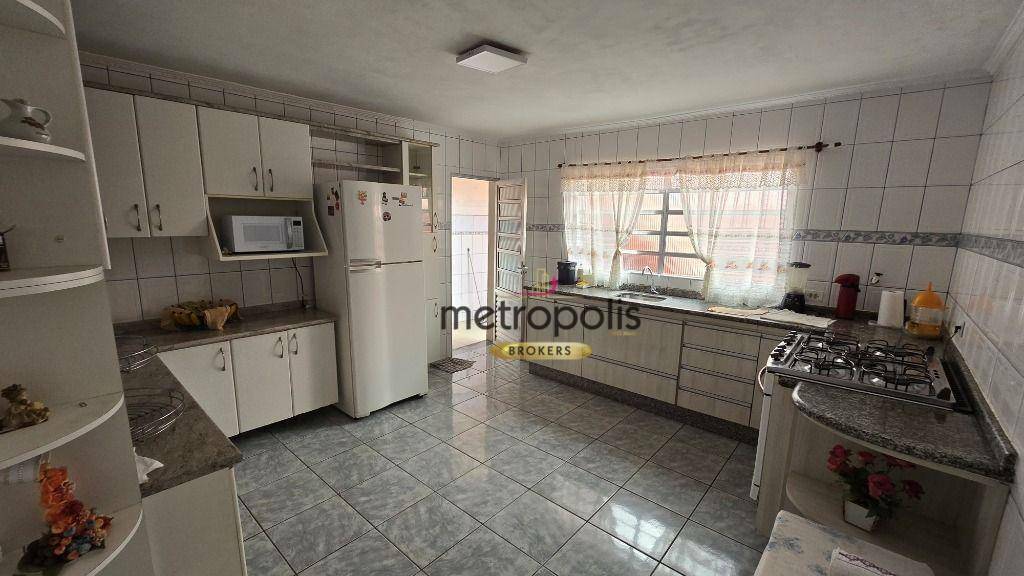 Sobrado à venda com 3 quartos, 185m² - Foto 4