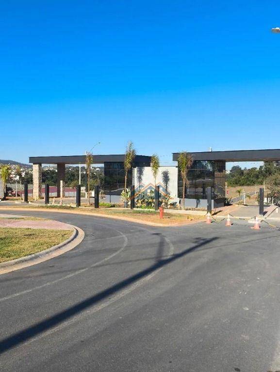 Loteamento e Condomínio, 300 m² - Foto 1