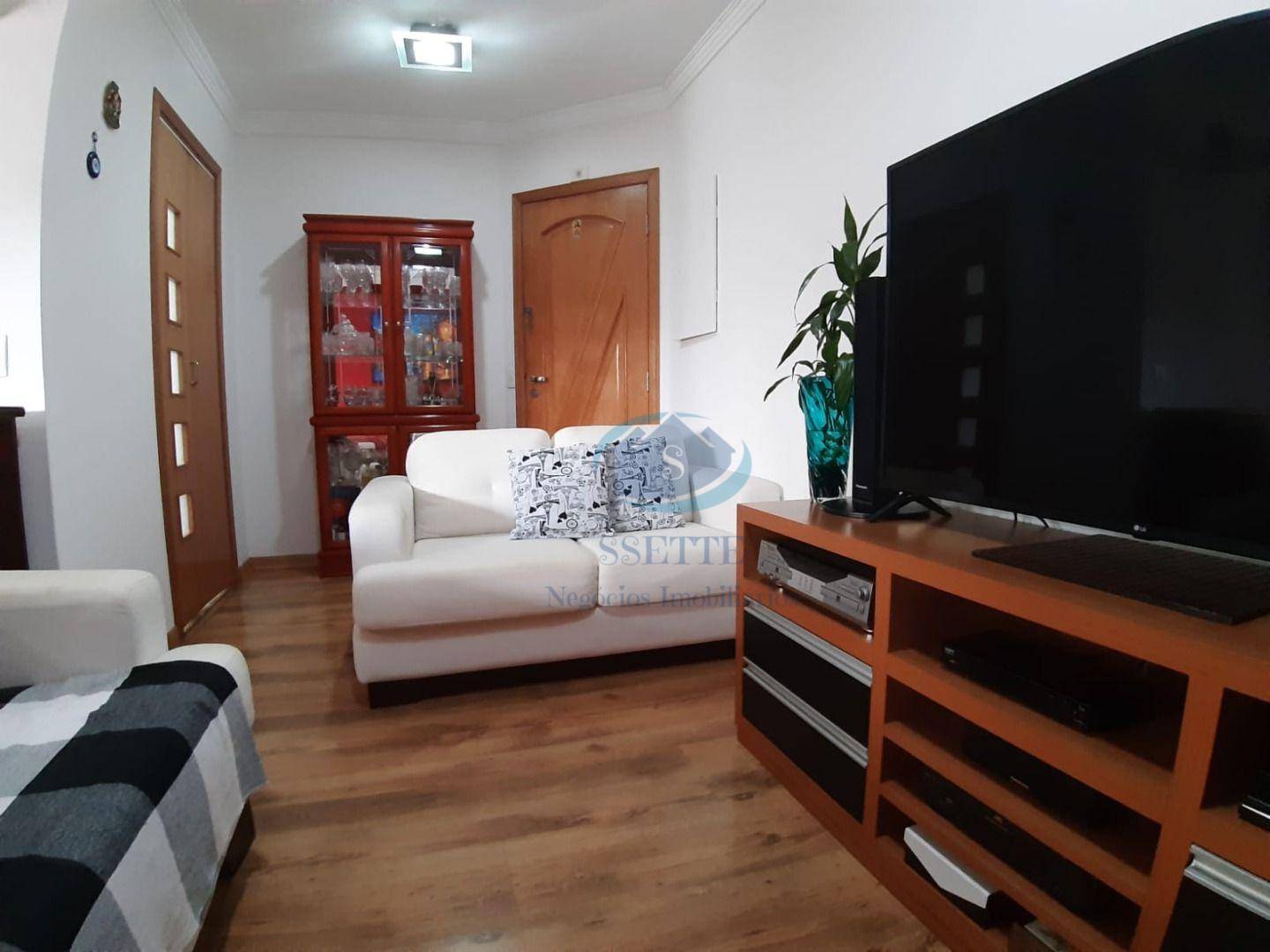 Apartamento à venda com 2 quartos, 60m² - Foto 1