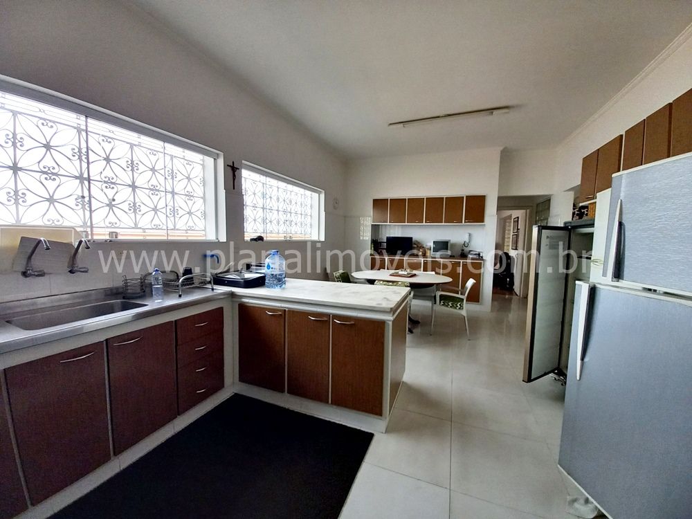 Casa à venda com 3 quartos, 350m² - Foto 14