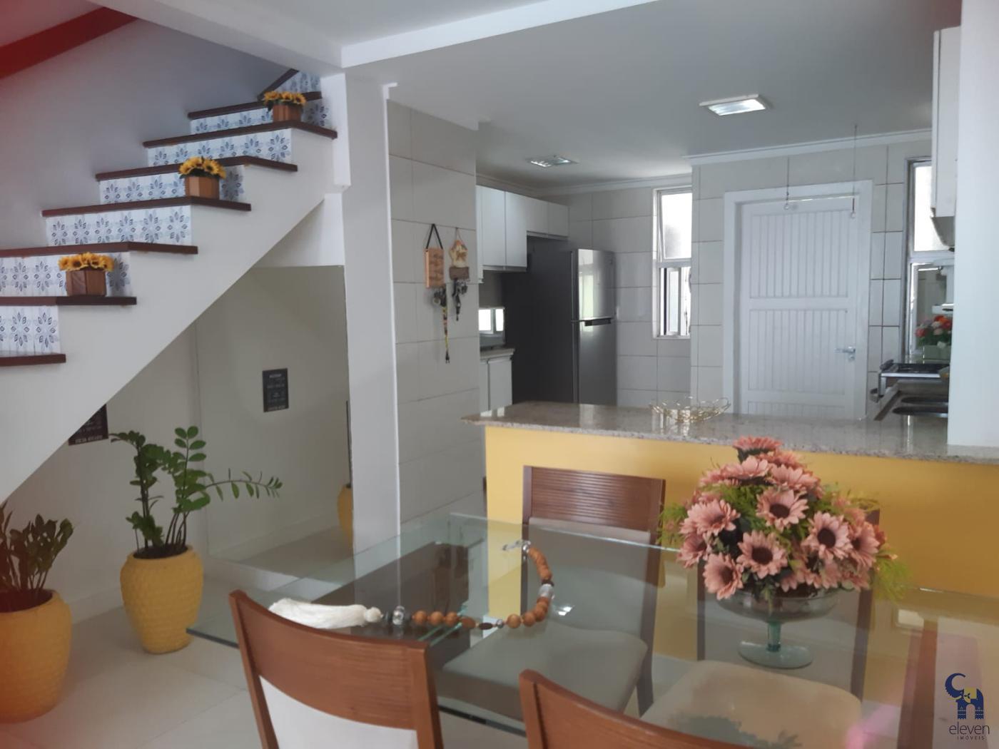 Casa à venda com 3 quartos, 107m² - Foto 3