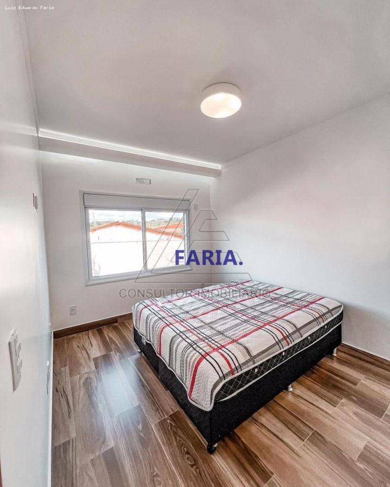 Casa à venda com 3 quartos, 230m² - Foto 7