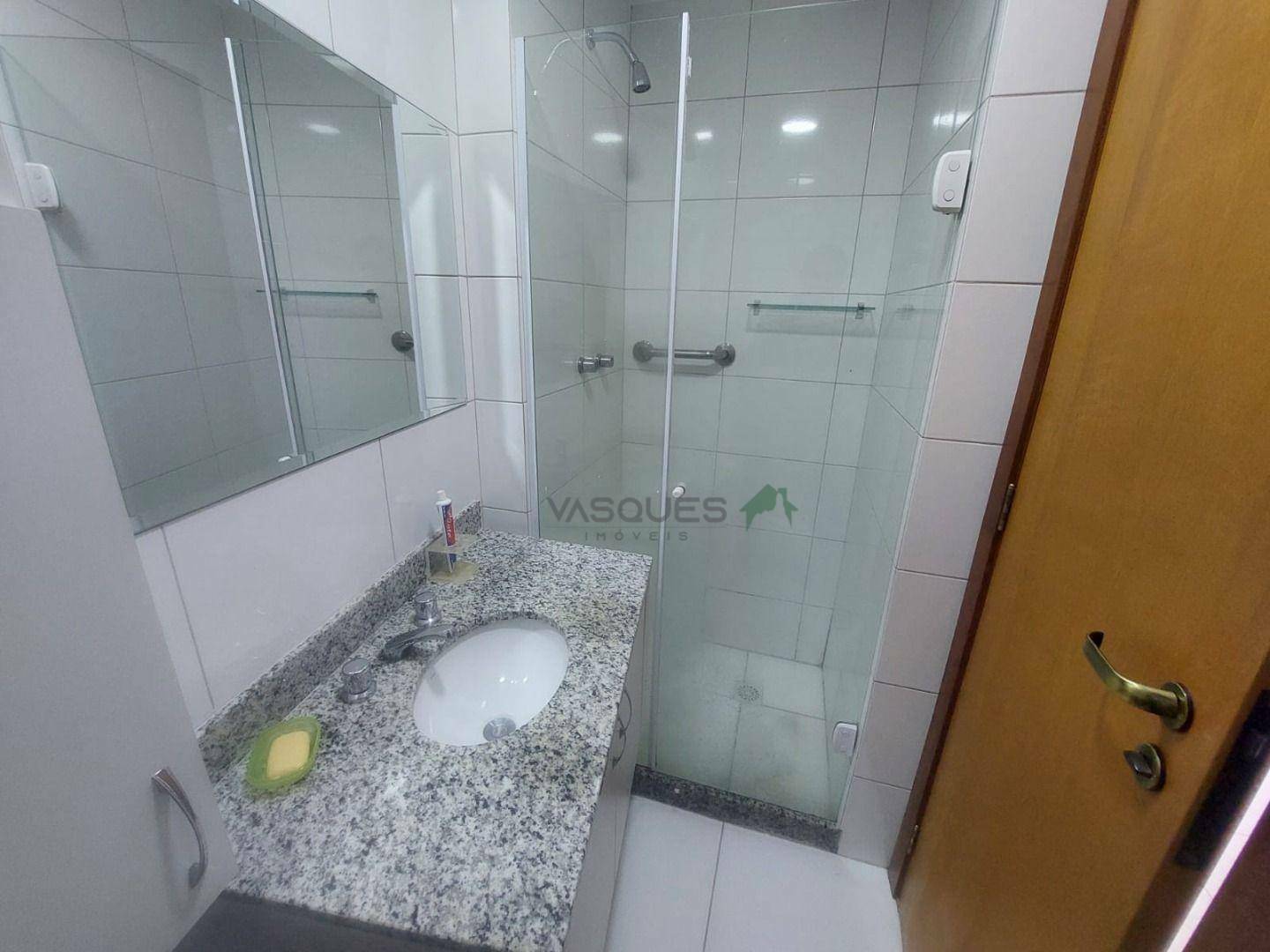 Apartamento para alugar com 2 quartos, 64m² - Foto 9