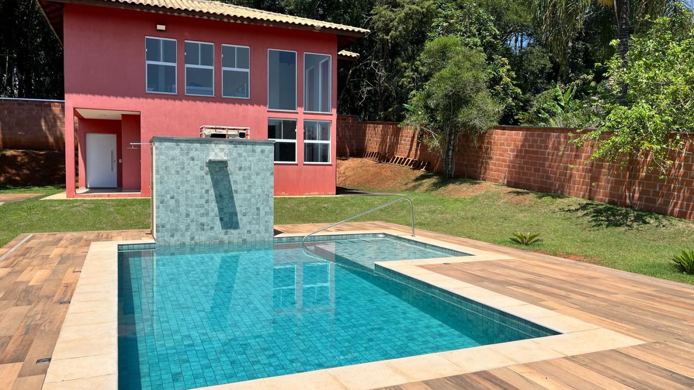 Chácara à venda com 6 quartos, 400m² - Foto 2