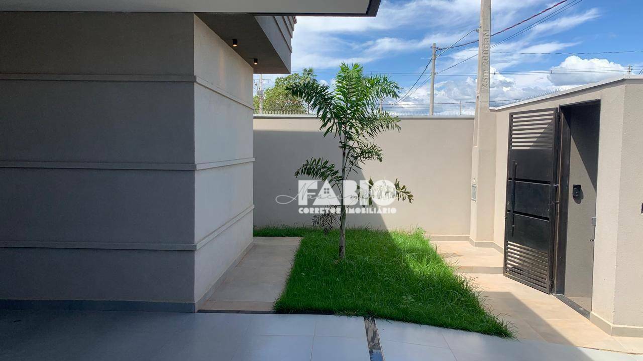 Casa à venda com 3 quartos, 119m² - Foto 4