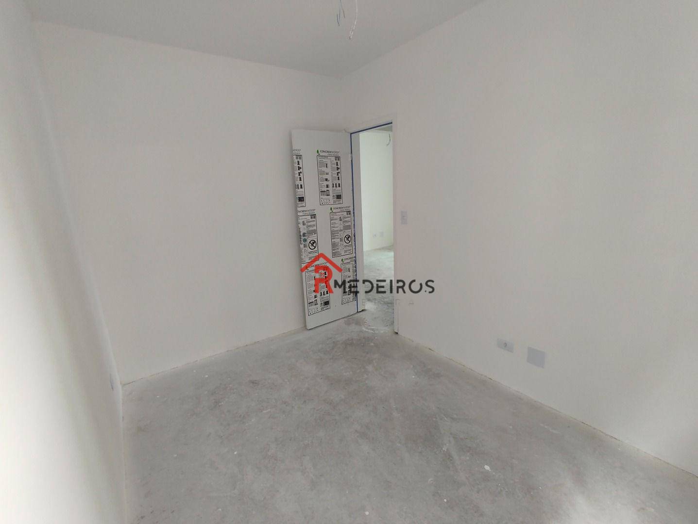 Apartamento à venda com 2 quartos, 70m² - Foto 11