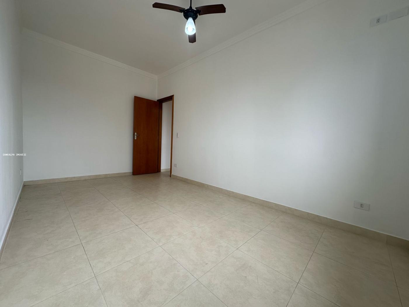 Casa à venda com 3 quartos, 99m² - Foto 13