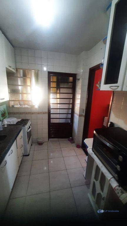 Apartamento à venda com 2 quartos, 68m² - Foto 22