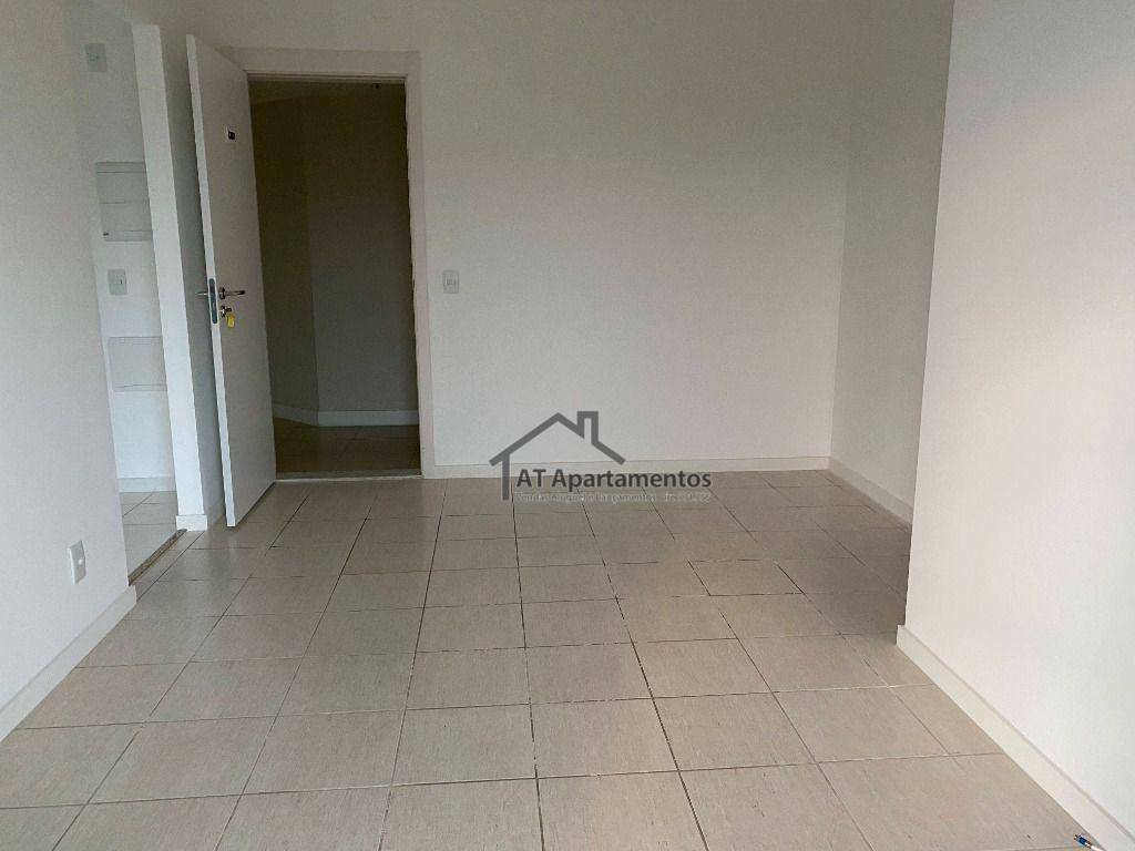 Apartamento para alugar com 2 quartos, 58m² - Foto 15