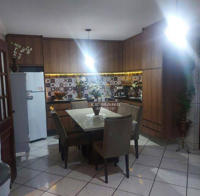 Casa à venda com 5 quartos, 260m² - Foto 5