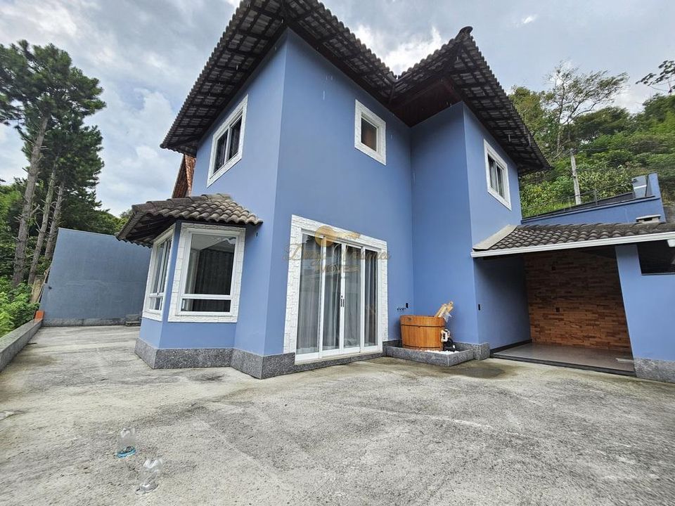 Casa à venda com 3 quartos, 275m² - Foto 2