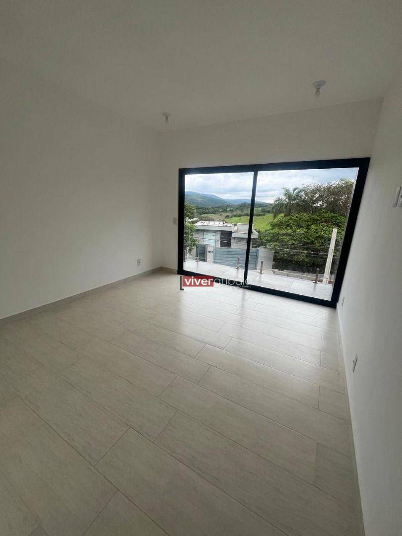 Casa à venda com 3 quartos, 199m² - Foto 19