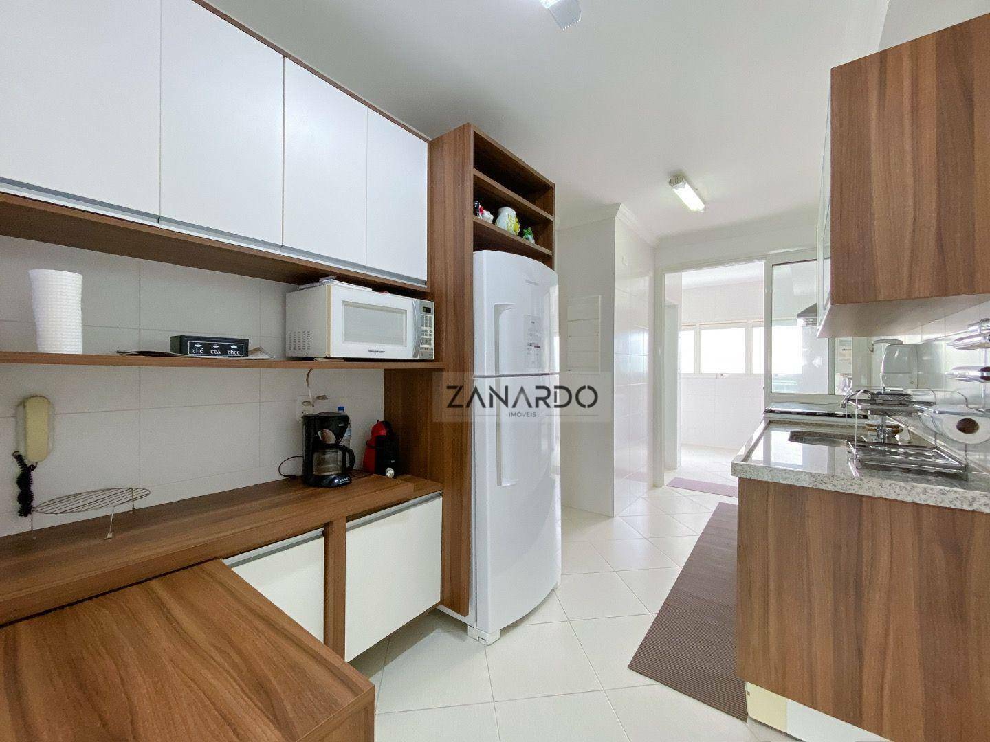 Apartamento à venda com 4 quartos, 193m² - Foto 25