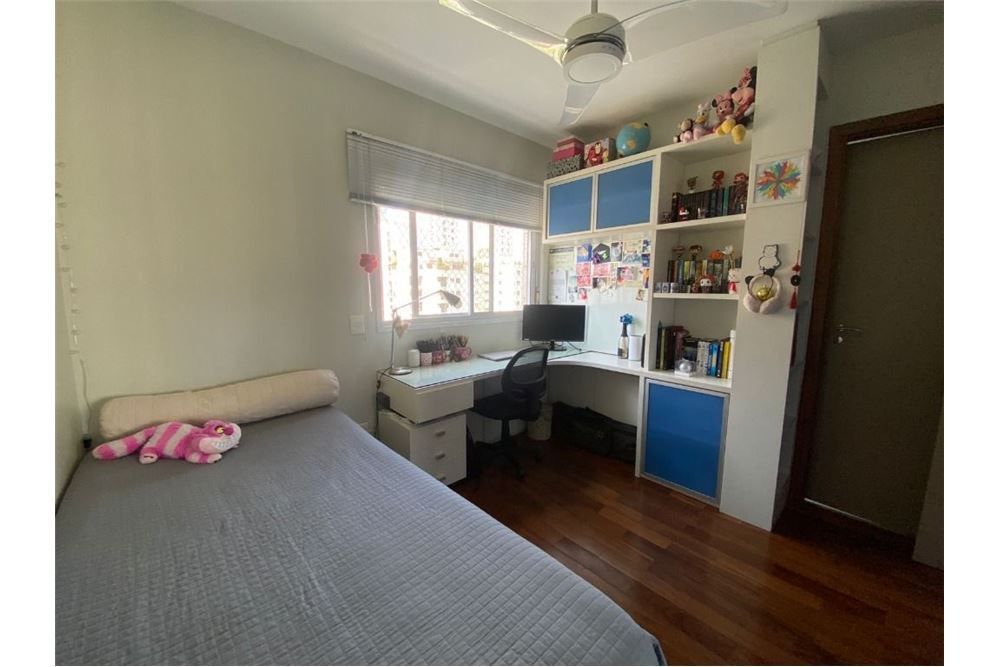 Apartamento à venda com 3 quartos, 200m² - Foto 11