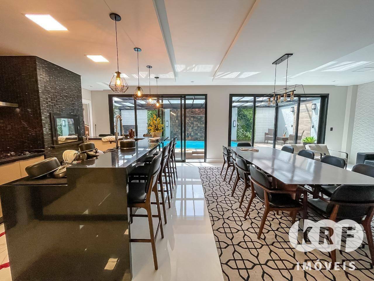 Sobrado à venda com 5 quartos, 424m² - Foto 4