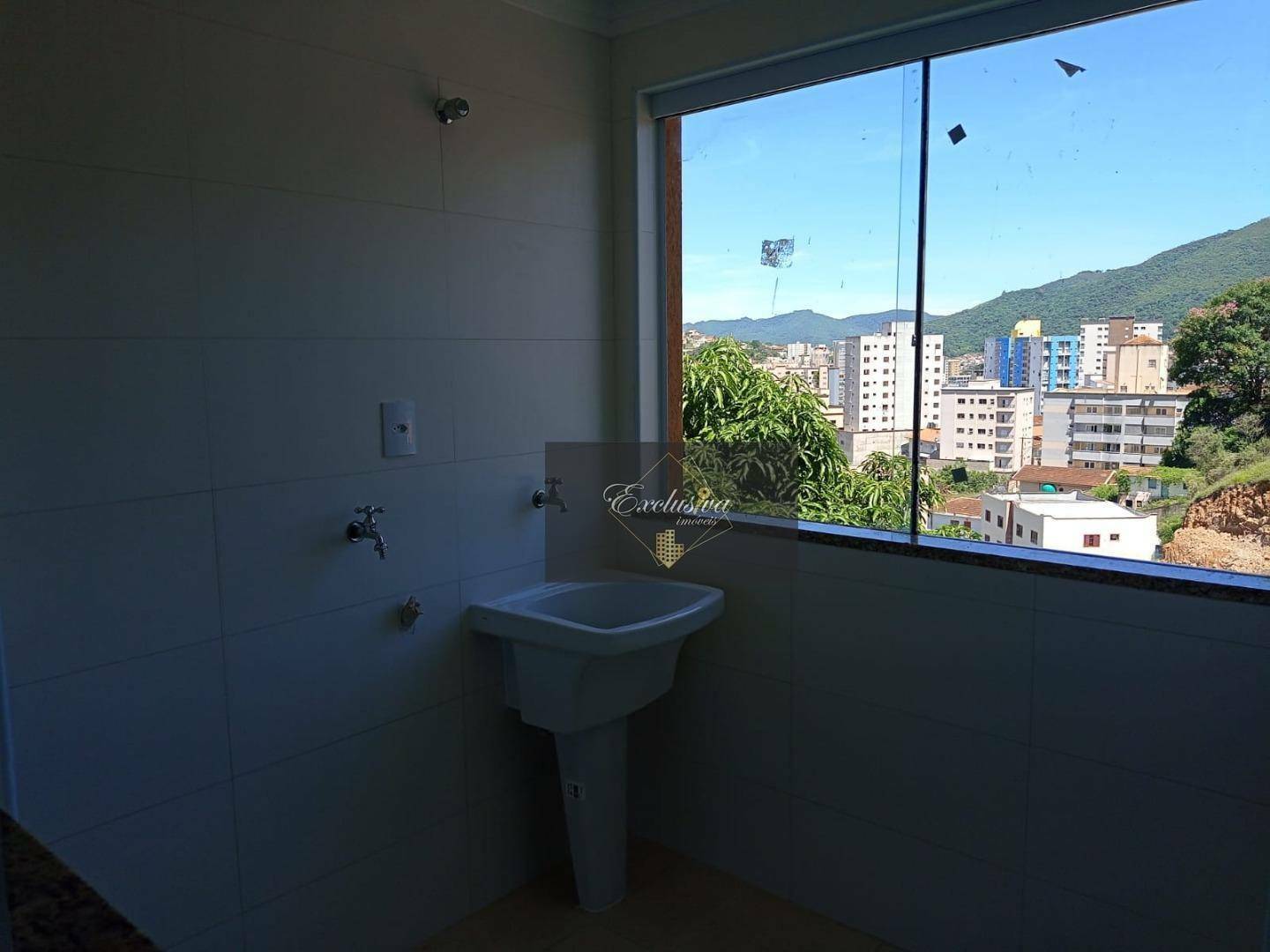 Apartamento à venda com 3 quartos, 94m² - Foto 3