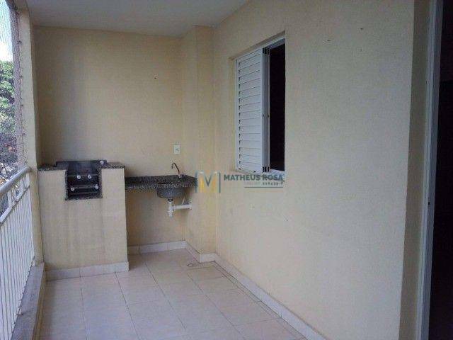 Apartamento à venda com 3 quartos, 99m² - Foto 2