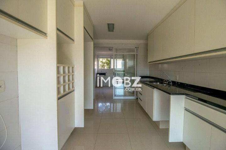 Apartamento à venda com 4 quartos, 196m² - Foto 18