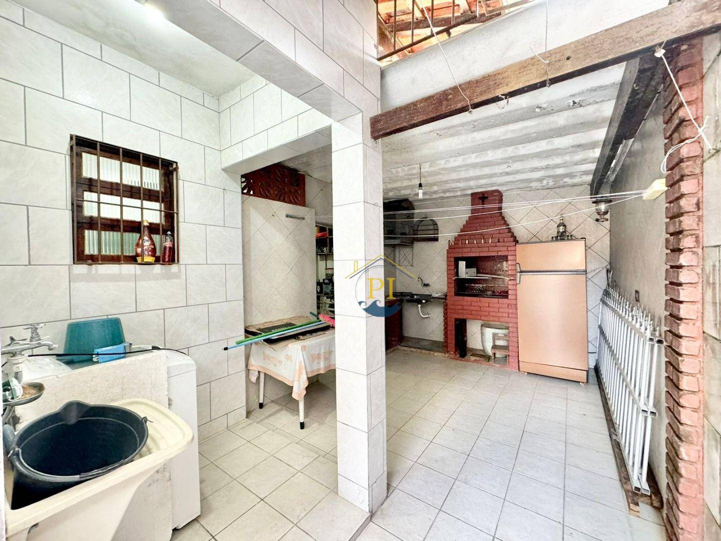 Casa à venda com 2 quartos, 70m² - Foto 9