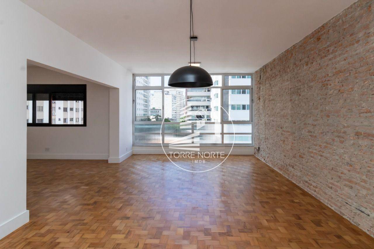 Apartamento à venda com 2 quartos, 140m² - Foto 1