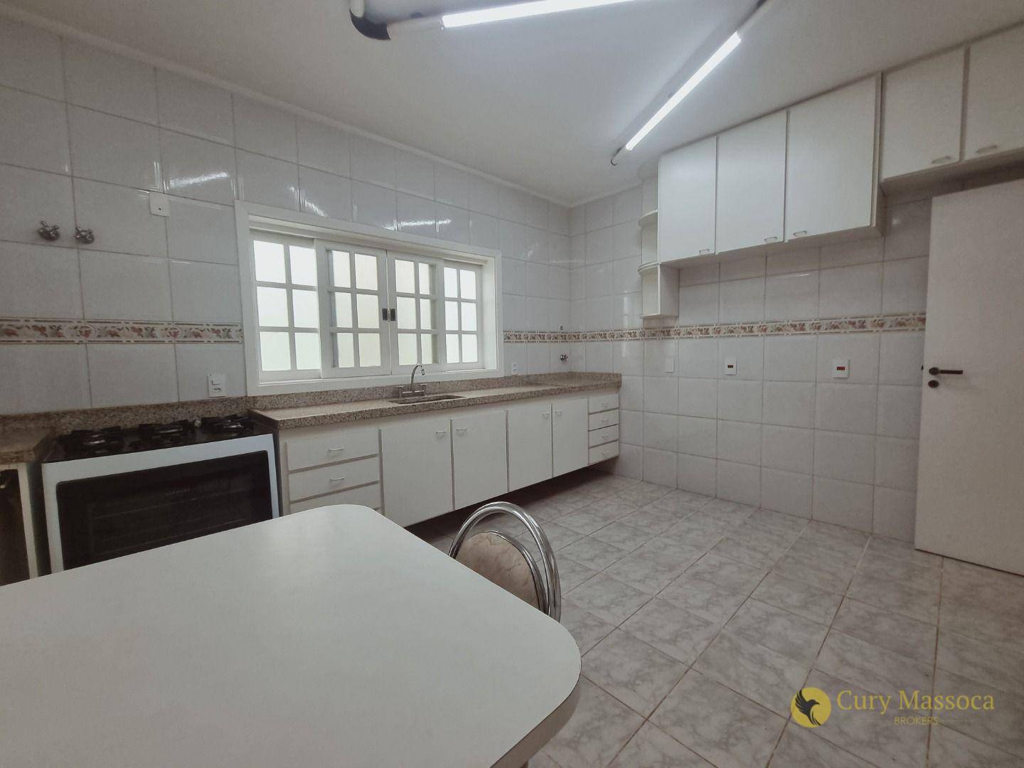 Casa de Condomínio à venda e aluguel com 4 quartos, 310m² - Foto 18