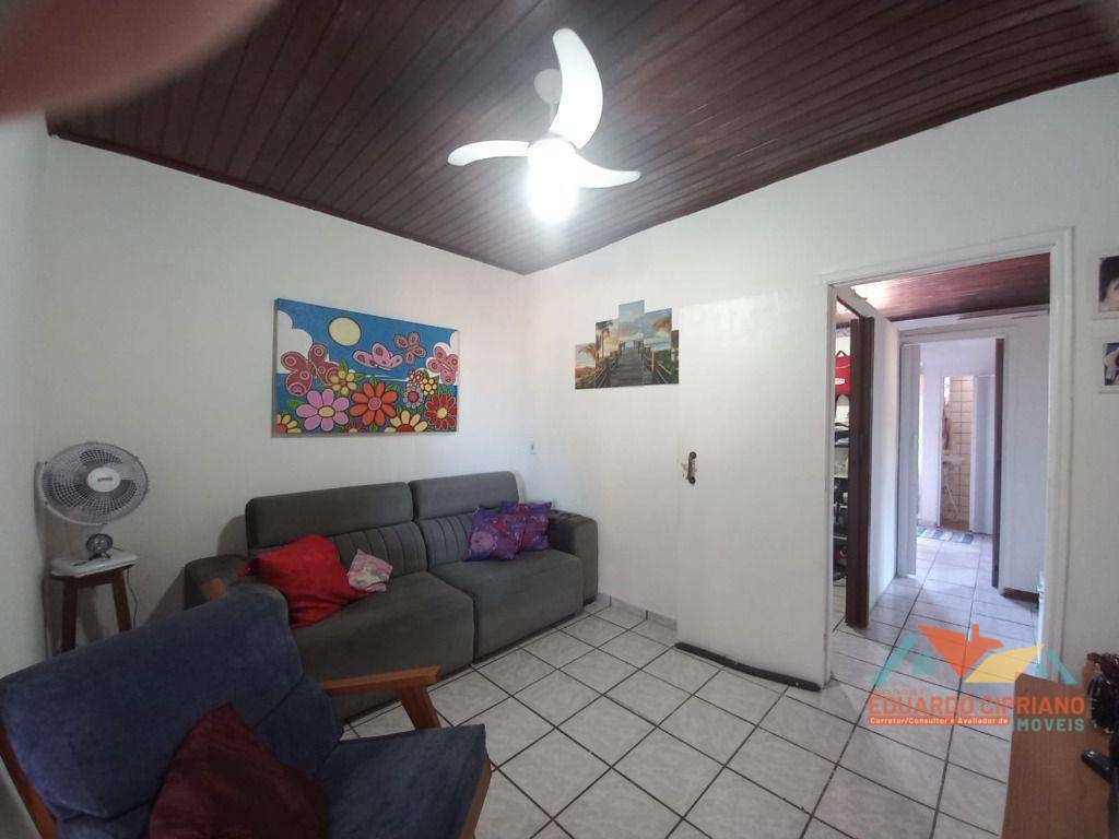 Casa à venda com 10 quartos, 243m² - Foto 17