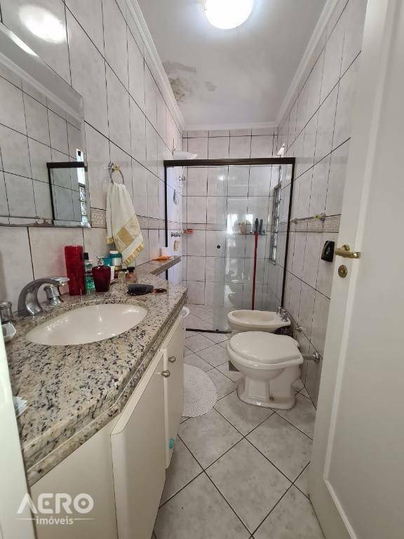 Casa de Condomínio à venda com 3 quartos, 320m² - Foto 53