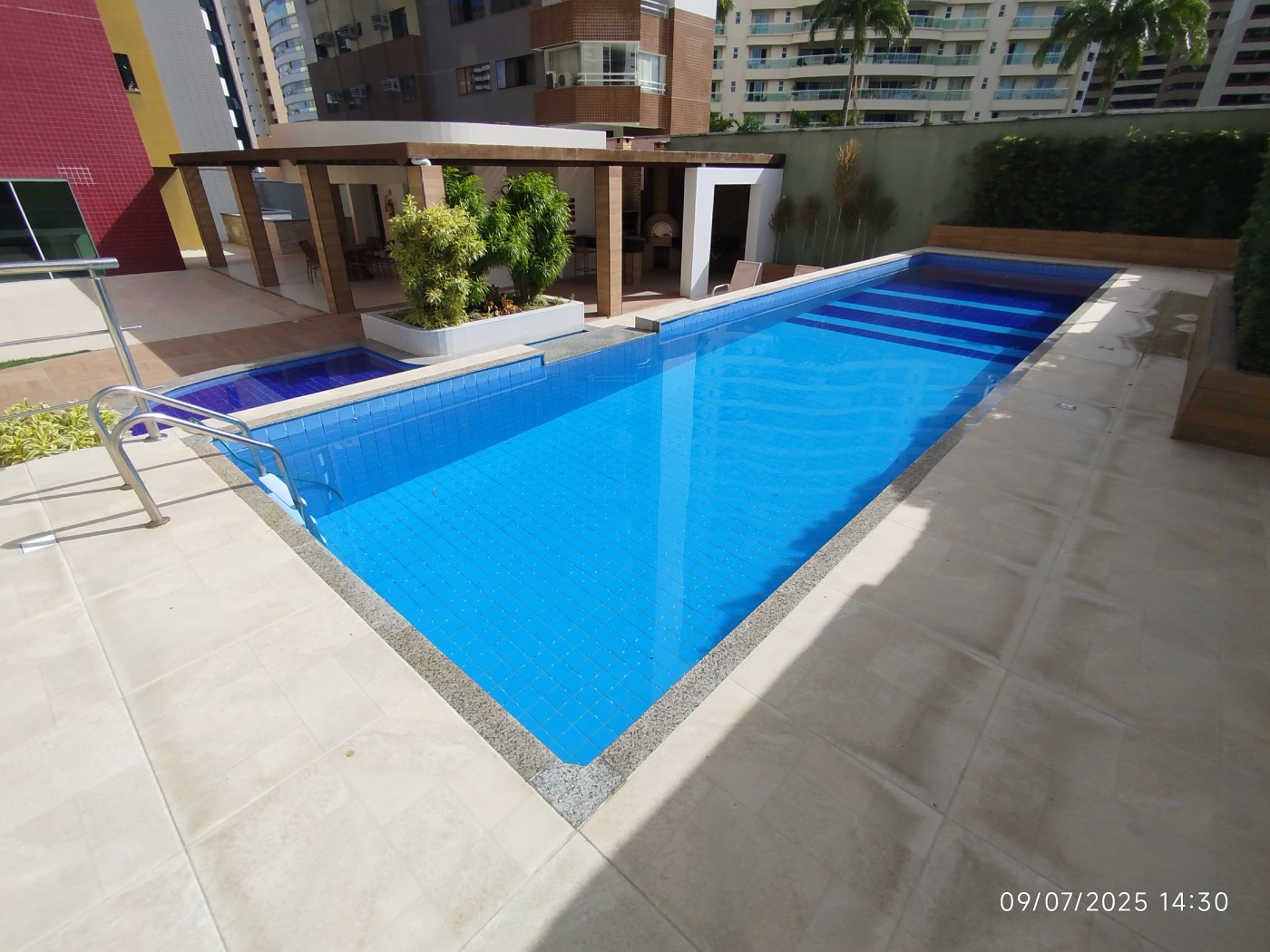 Apartamento para alugar com 3 quartos, 131m² - Foto 6