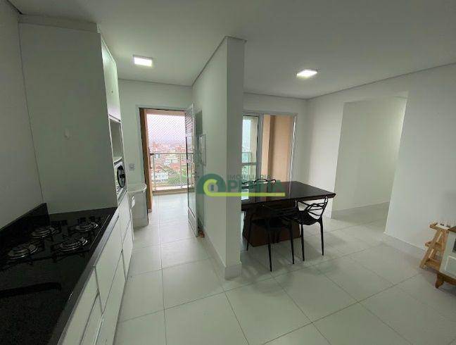 Apartamento à venda com 2 quartos, 76m² - Foto 4