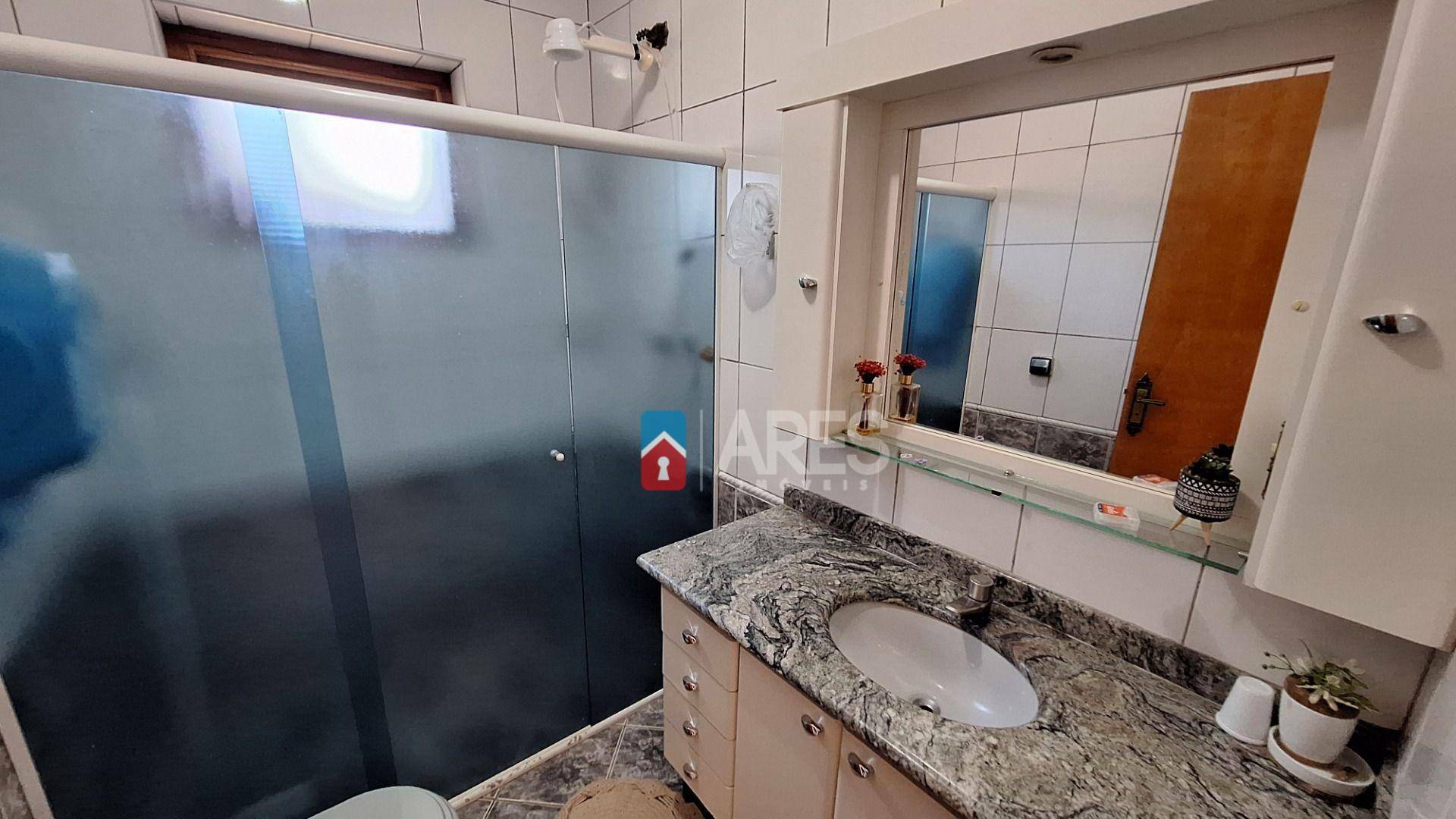 Casa à venda com 3 quartos, 600m² - Foto 7