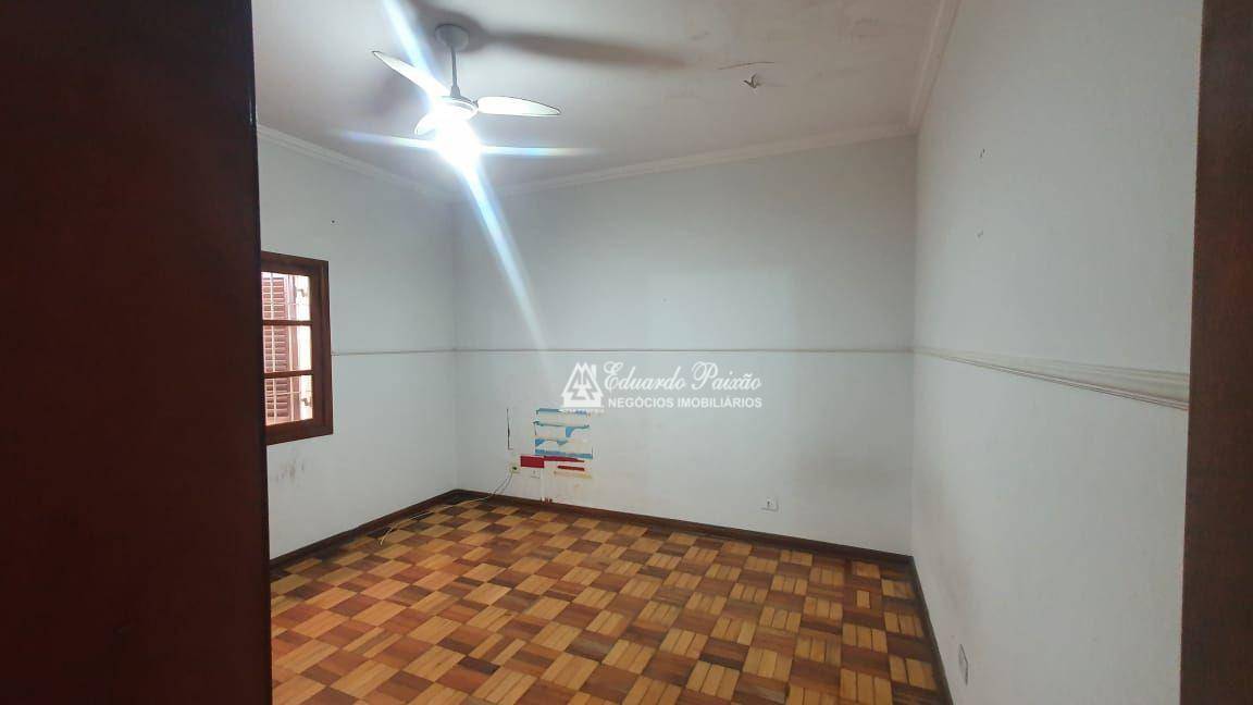 Casa para alugar com 3 quartos, 250m² - Foto 25