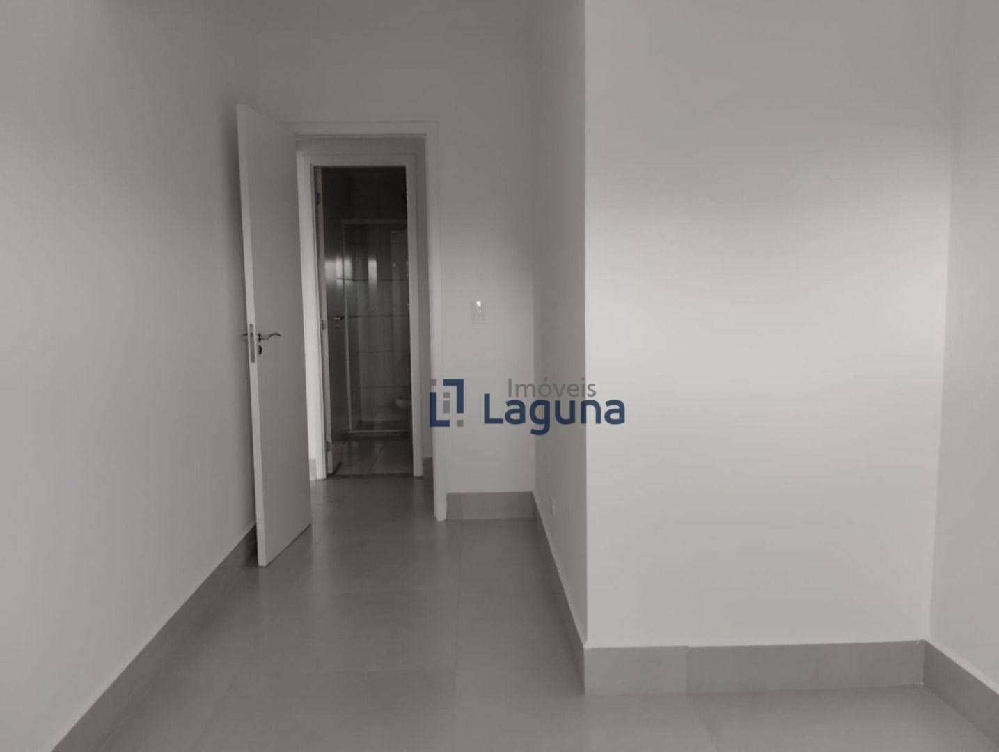 Apartamento para alugar com 2 quartos, 69m² - Foto 4