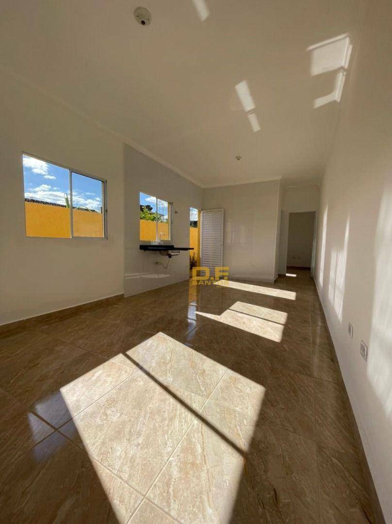 Casa à venda com 2 quartos, 50m² - Foto 11