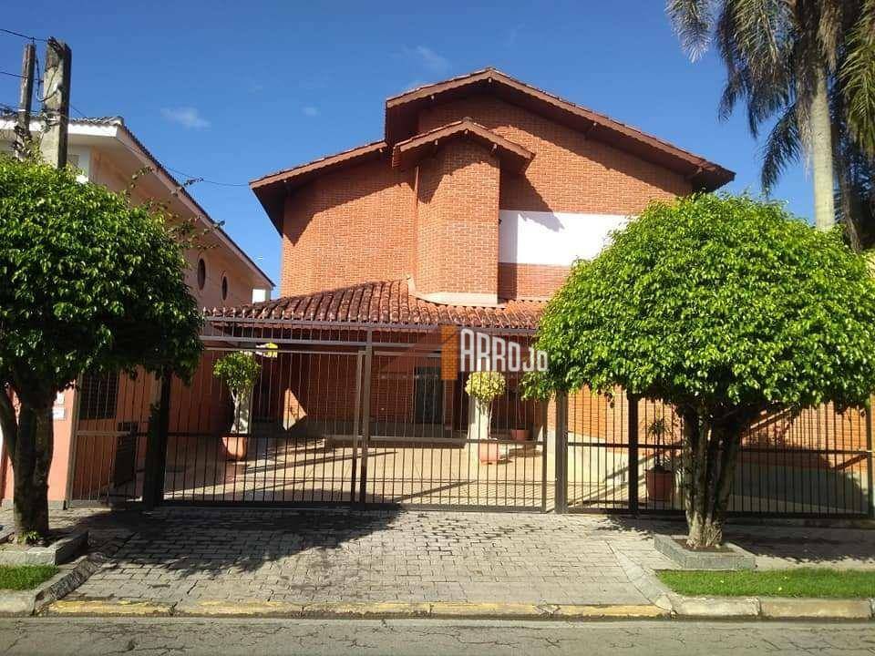 Sobrado à venda com 4 quartos, 350m² - Foto 1