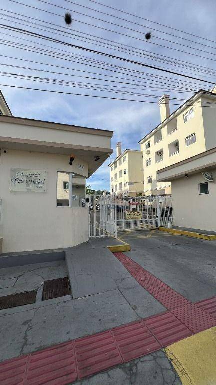 Apartamento à venda com 2 quartos, 55m² - Foto 3