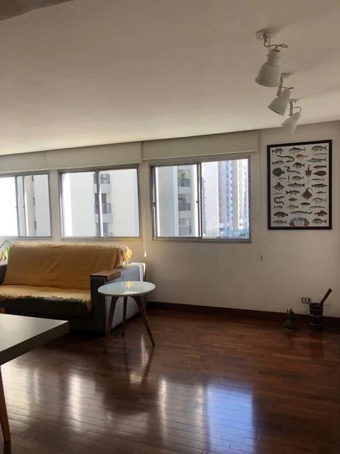 Apartamento à venda com 2 quartos, 100m² - Foto 2