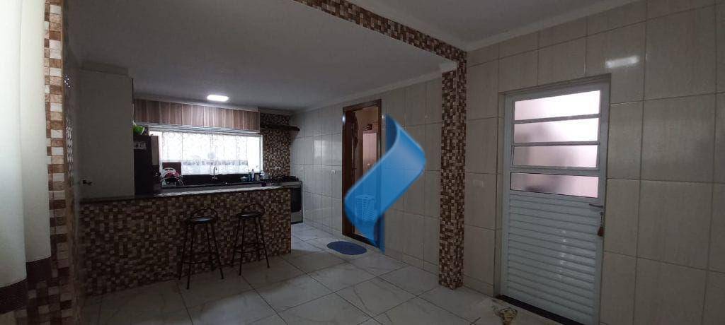 Casa à venda com 5 quartos, 178m² - Foto 15