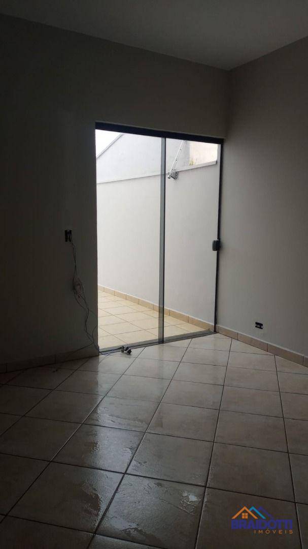 Casa à venda com 2 quartos, 130m² - Foto 8