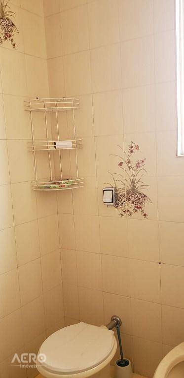 Casa à venda e aluguel com 3 quartos, 440m² - Foto 16