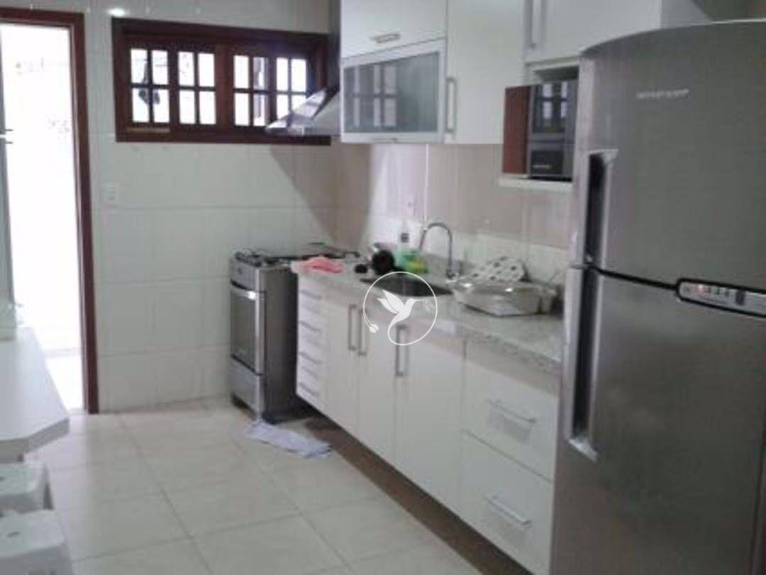 Casa de Condomínio à venda com 3 quartos, 138m² - Foto 4