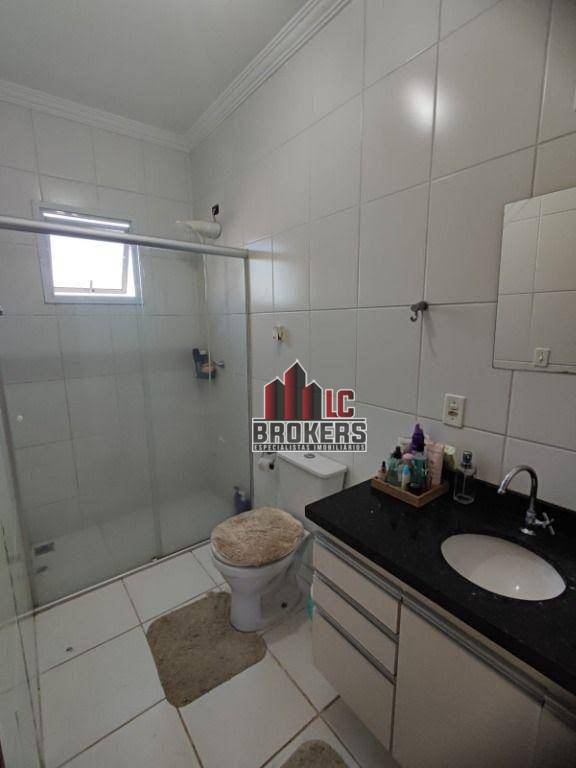 Apartamento à venda com 3 quartos, 199m² - Foto 11